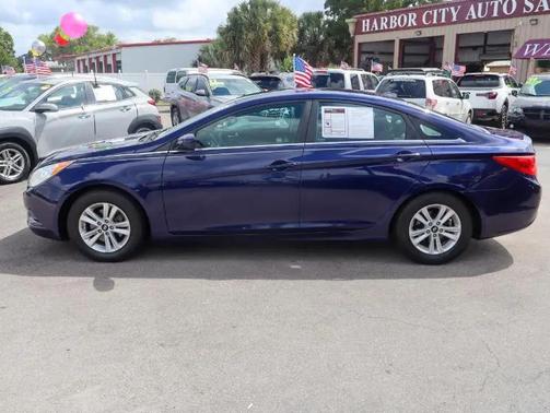 INDIGO NIGHT 2013 Hyundai SONATA GLS