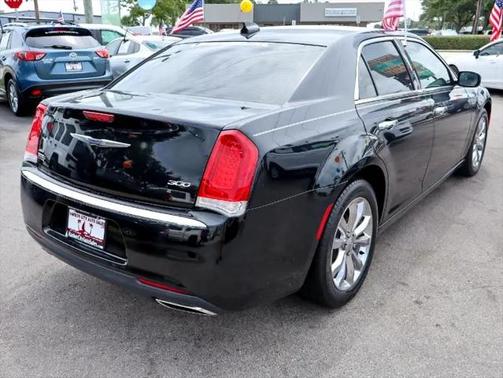 2019 Chrysler 300 Limited