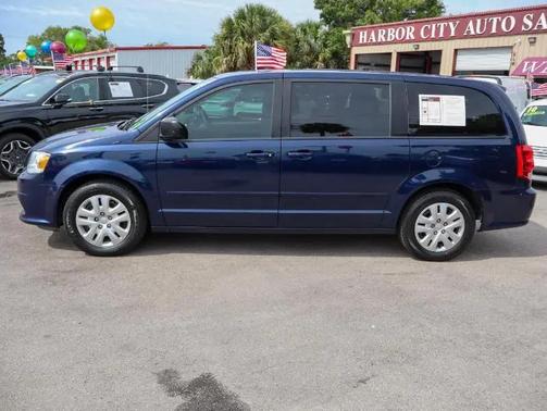 CONTUNSION BLUE PEARLCOAT 2017 Dodge Grand Caravan SE