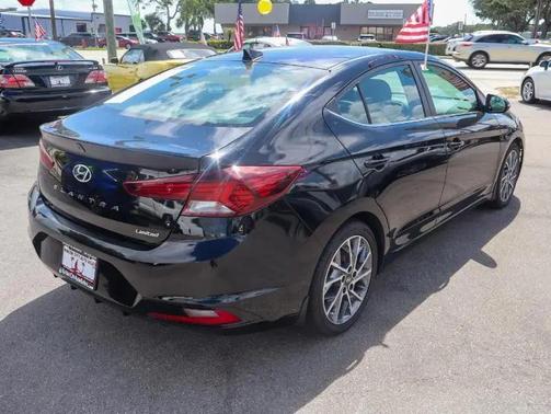 PHANTHOM BLACK 2019 Hyundai ELANTRA Limited