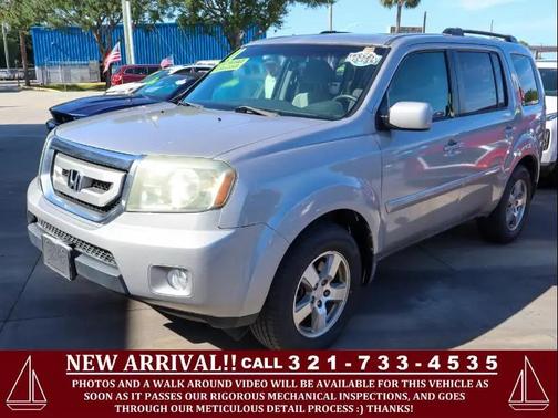 Alabaster Silver Metallic 2011 Honda Pilot EX