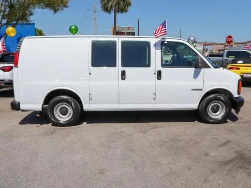 2002 Chevrolet Express 1500 Base