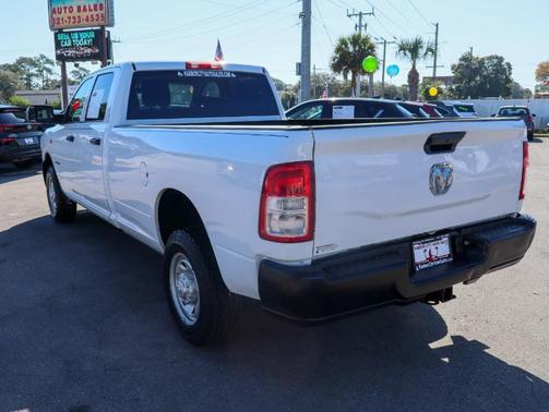 2020 RAM 2500 Tradesman Crew Cab 4X2 8' Box