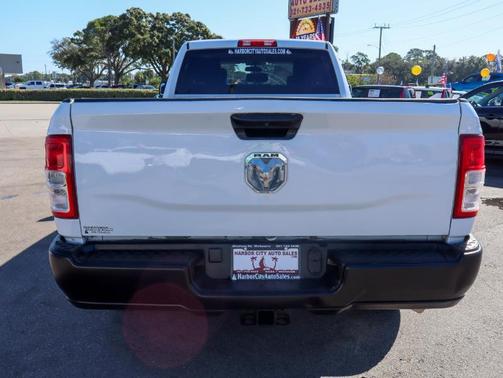 2020 RAM 2500 Tradesman Crew Cab 4X2 8' Box
