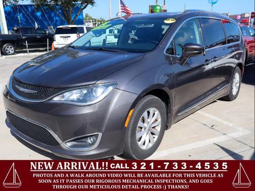 2018 Chrysler Pacifica Touring-L