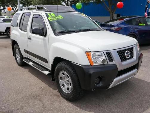 Glacier White 2014 Nissan Xterra X
