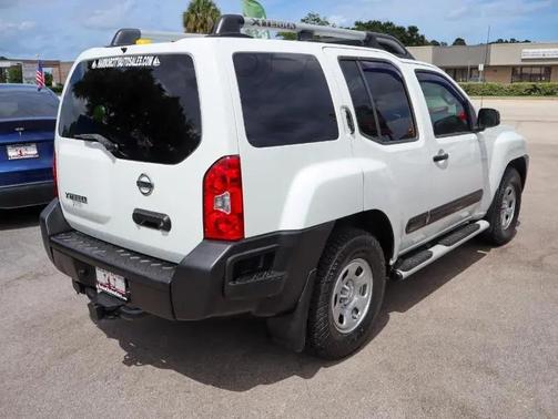 Glacier White 2014 Nissan Xterra X