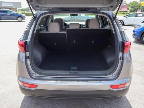Mineral Silver 2018 Kia Sportage LX