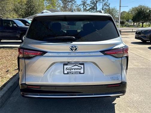 2022 Toyota Sienna Limited