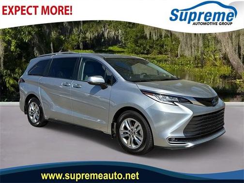 2022 Toyota Sienna Limited