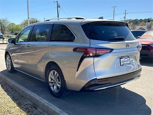 2022 Toyota Sienna Limited
