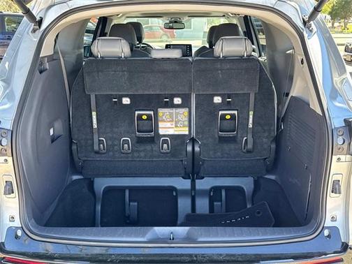 2022 Toyota Sienna Limited