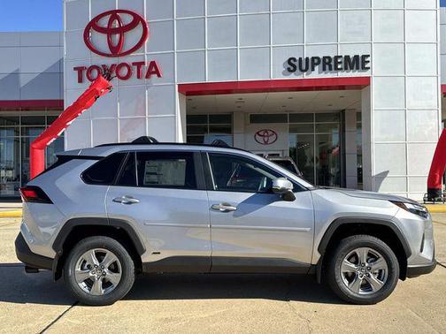 2025 Toyota RAV4 Hybrid XLE