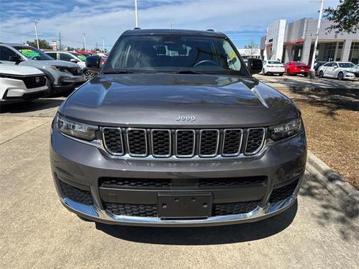 2022 Jeep Grand Cherokee L Laredo