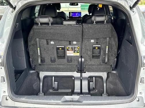 2025 Toyota Sienna XSE 7 Passenger