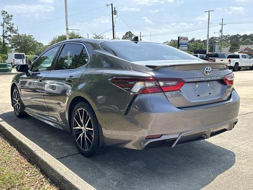 Predawn Gray Mica 2023 Toyota Camry SE