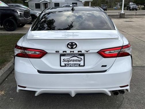 2020 Toyota Camry SE