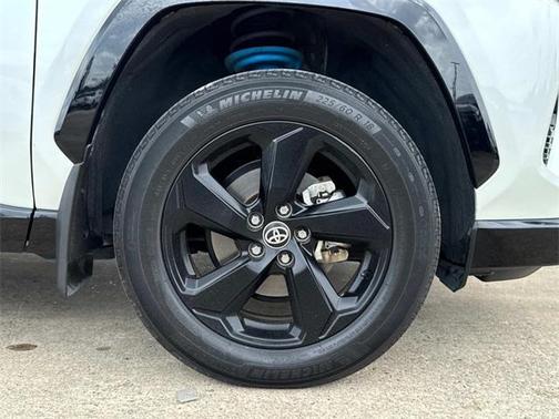 2021 Toyota RAV4 Hybrid SE