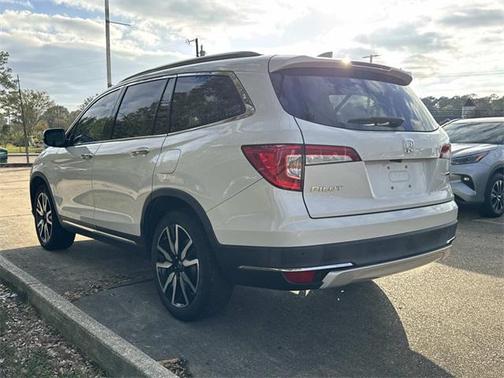 2021 Honda Pilot Touring 8-Passenger