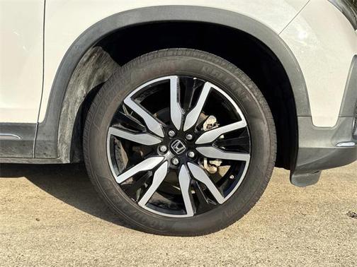 2021 Honda Pilot Touring 8-Passenger