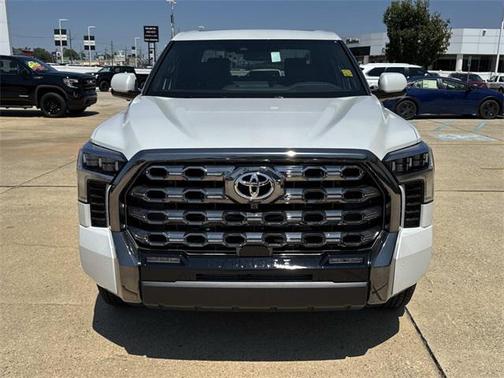 2026 Toyota Tundra Hybrid Platinum