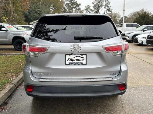 2016 Toyota Highlander LE