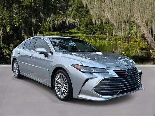 2022 Toyota Avalon Hybrid Limited