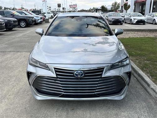 2022 Toyota Avalon Hybrid Limited