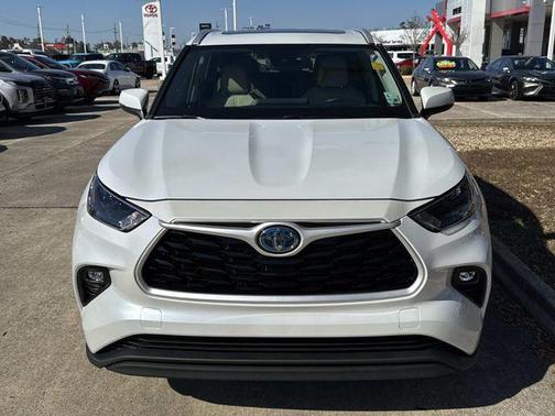 2023 Toyota Highlander Hybrid XLE