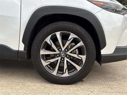 2023 Toyota Corolla Cross XLE