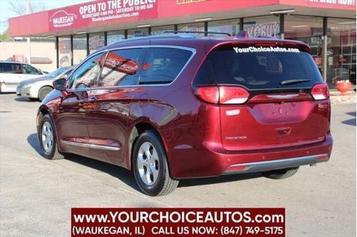 2017 Chrysler Pacifica Touring-L