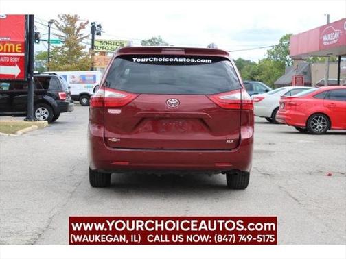 2017 Toyota Sienna XLE Premium FWD 8-Passenger (Natl)