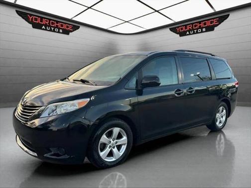 2014 Toyota Sienna LE