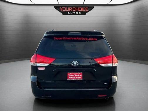 2014 Toyota Sienna LE