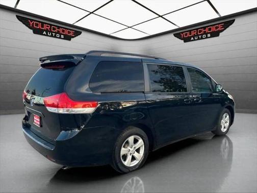2014 Toyota Sienna LE