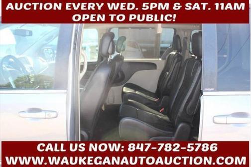 2013 Chrysler Town & Country Touring