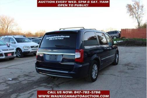 2013 Chrysler Town & Country Touring-L