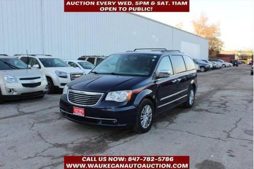 2013 Chrysler Town & Country Touring-L