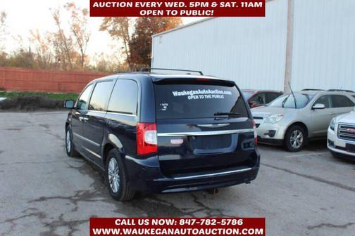 2013 Chrysler Town & Country Touring-L