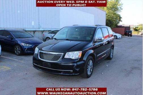 2013 Chrysler Town & Country Touring-L