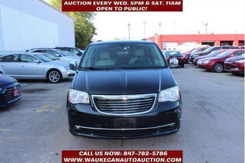2013 Chrysler Town & Country Touring-L