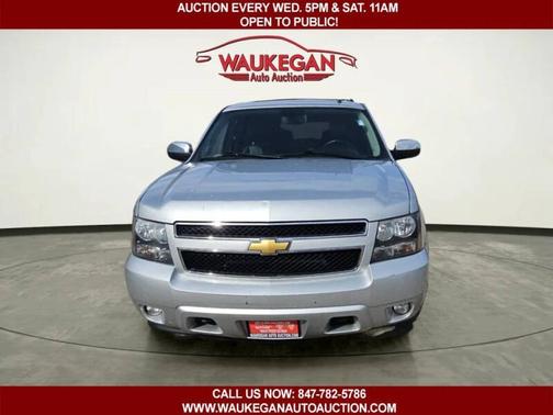 2014 Chevrolet Suburban 4WD 4dr LT