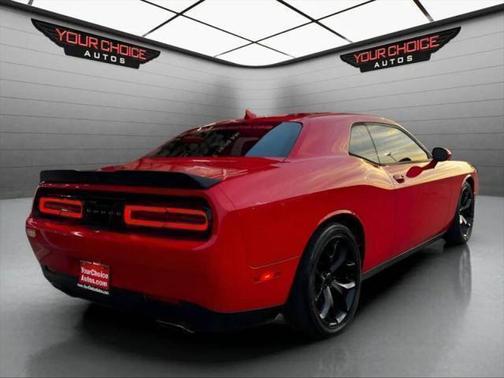 2015 Dodge Challenger SXT Plus