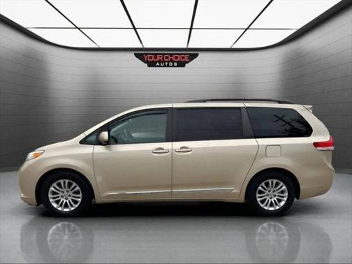 2012 Toyota Sienna XLE