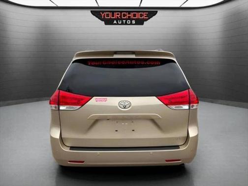 2012 Toyota Sienna XLE