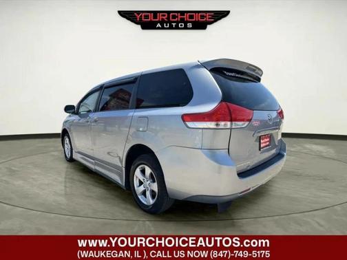 Silver Sky Metallic 2011 Toyota Sienna 5dr 7-Pass Van V6 LE AAS FWD (Natl)