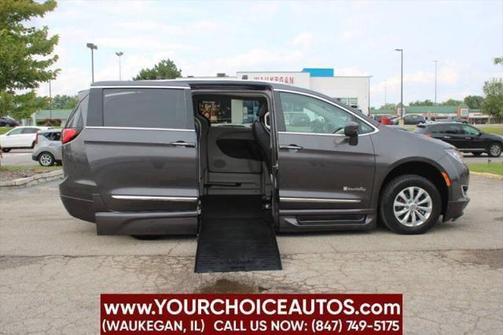 2018 Chrysler Pacifica Touring-L
