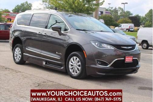 2018 Chrysler Pacifica Touring-L