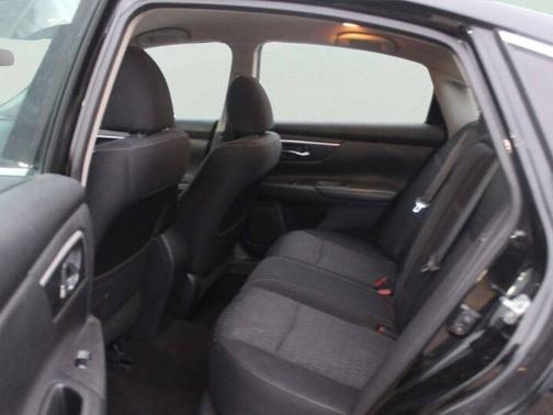 Super Black 2018 Nissan Altima 2.5 SV Sedan