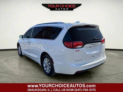 2018 Chrysler Pacifica Touring-L